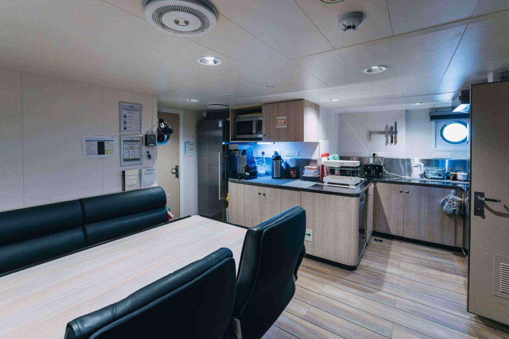 crew mess room on Menawethan