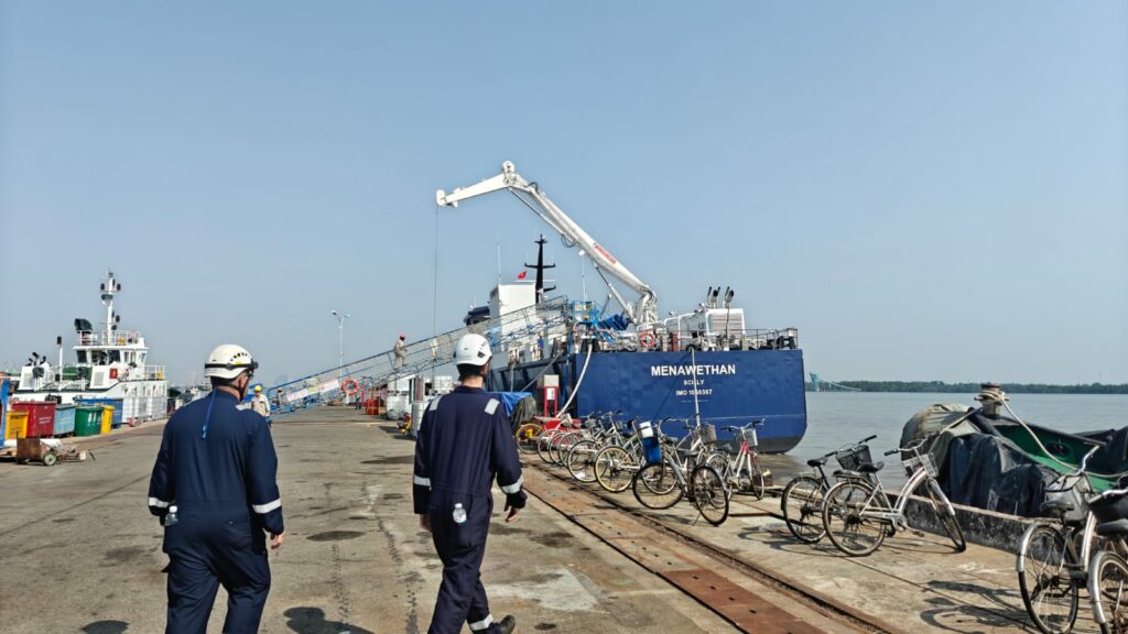 Menawethan on site in Vietnam